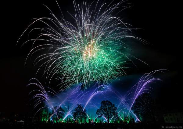 Feuerwerk bei der 900-Jahr-Feier in Haguenau 2015/2016 (Hagenau)