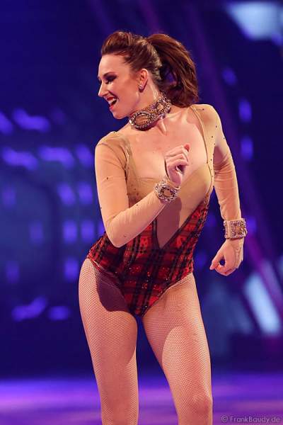 Mary Siegel bei der Eisshow BELIEVE von Holiday on Ice 2015/2016