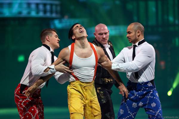 Evgeny Belianin, Andrew (Andy) Buchanan und Sean Rice bei der Eisshow BELIEVE von Holiday on Ice 2015/2016