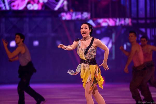 Robin Johnstone als Clarissa bei der Eisshow BELIEVE von Holiday on Ice 2015/2016