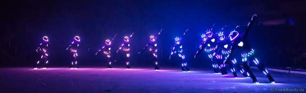 LED - iLuminate act bei der Eisshow BELIEVE von Holiday on Ice 2015/2016