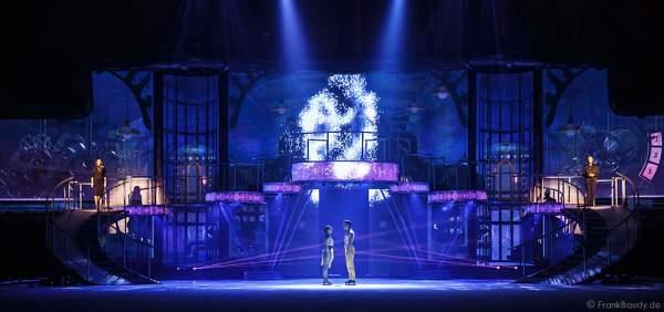 Robin Johnstone, Andrew (Andy) Buchanan und Nica & Joe bei der Eisshow BELIEVE von Holiday on Ice 2015/2016