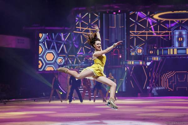 Mary Siegel bei der Eisshow BELIEVE von Holiday on Ice 2015/2016