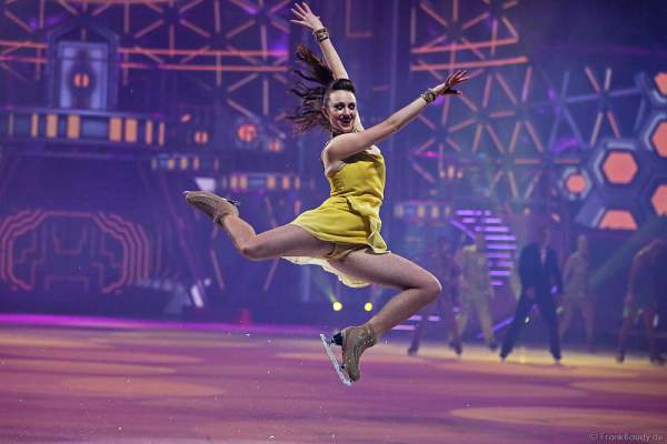 Mary Siegel bei der Eisshow BELIEVE von Holiday on Ice 2015/2016