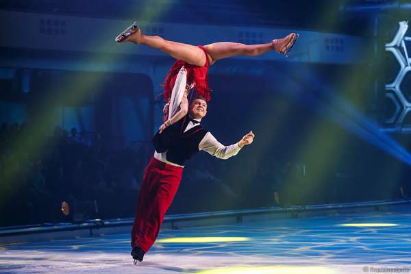Daria Perminova und Evgeny Belianin bei der Eisshow BELIEVE von Holiday on Ice