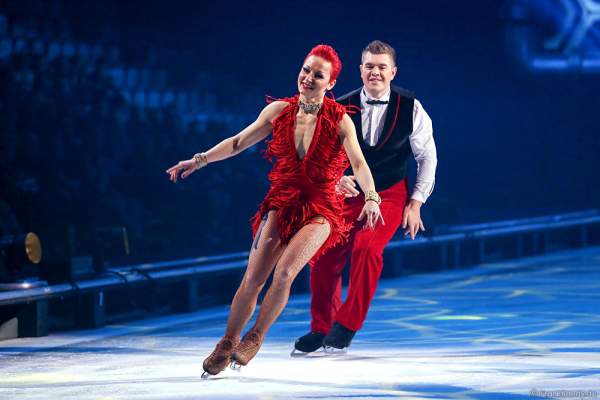 Daria Perminova und Evgeny Belianin bei der Eisshow BELIEVE von Holiday on Ice
