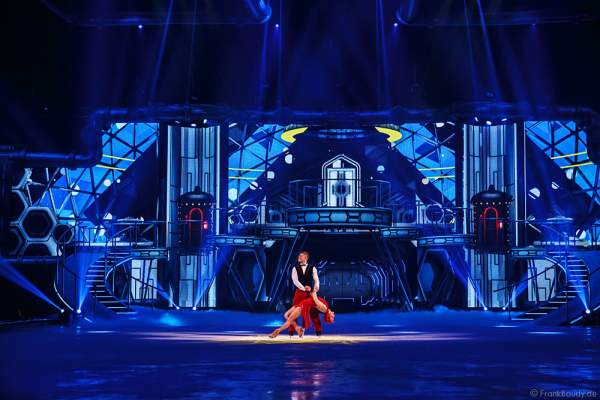 Daria Perminova und Evgeny Belianin bei der Eisshow BELIEVE von Holiday on Ice