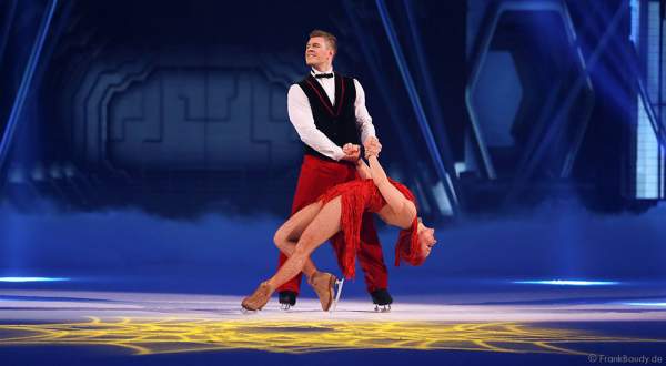 Daria Perminova und Evgeny Belianin bei der Eisshow BELIEVE von Holiday on Ice