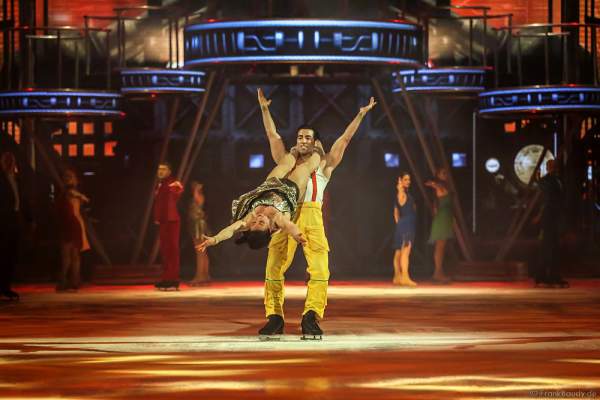 Robin Johnstone als Clarissa und Andrew (Andy) Buchanan als Antonio bei der Eisshow BELIEVE von Holiday on Ice