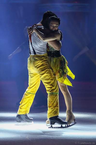 Robin Johnstone als Clarissa und Andrew (Andy) Buchanan als Antonio bei Holiday on Ice Show BELIEVE