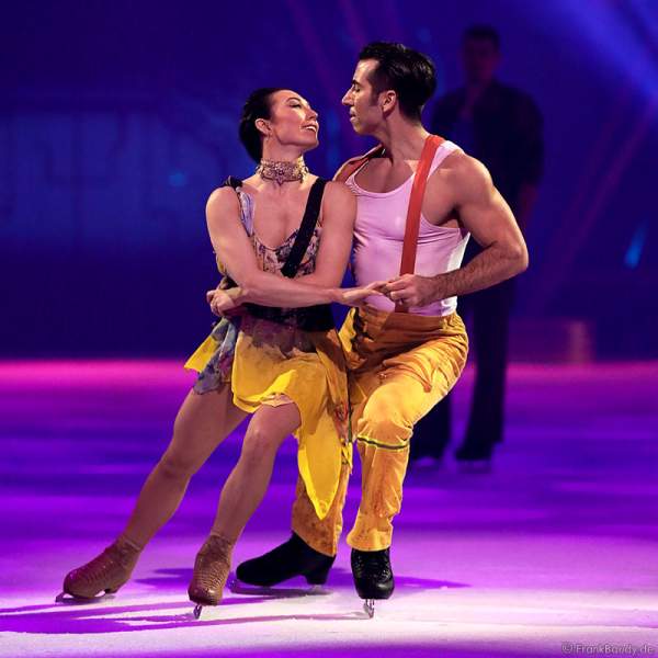 Robin Johnstone als Clarissa und Andrew (Andy) Buchanan als Antonio bei Holiday on Ice Show BELIEVE