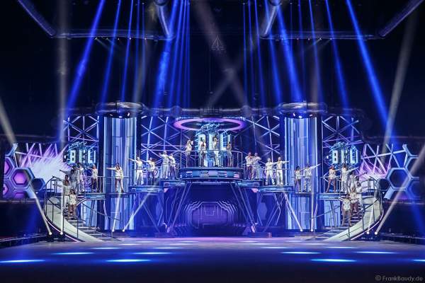 Finale bei Holiday on Ice Show BELIEVE in der Festhalle Frankfurt 2015/2016
