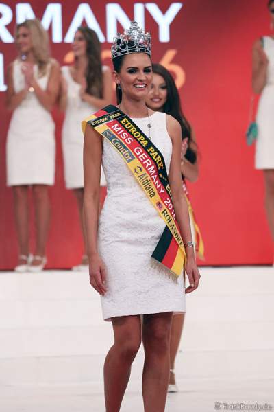 Lena Bröder gewinnt die Wahl zur Miss Germany 2016 im Europa-Park