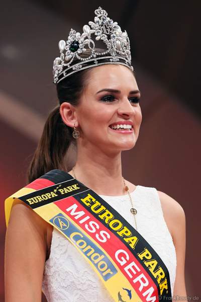 Lena Bröder gewinnt die Wahl zur Miss Germany 2016 im Europa-Park