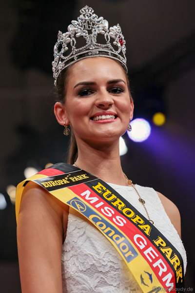 Lena Bröder gewinnt die Wahl zur Miss Germany 2016 im Europa-Park