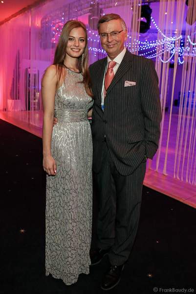 Wolfgang Bosbach mit Tochter Viktoria Bosbach bei der Miss Germany 2016 Wahl im Europa-Park am 20.02.2016