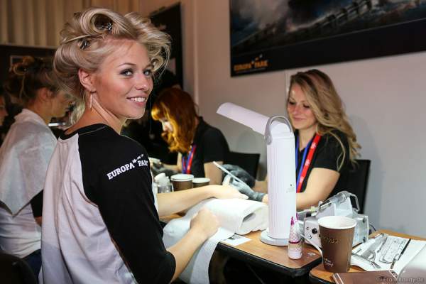Eva Naulin (Miss Mecklenburg-Vorpommern 2016) Backstage bei den Vorbereitungen zur Miss Germany 2016 Wahl
