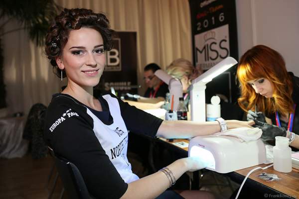 Susanne Mines (Miss Norddeutschland 2016) Backstage bei den Vorbereitungen zur Miss Germany 2016 Wahl