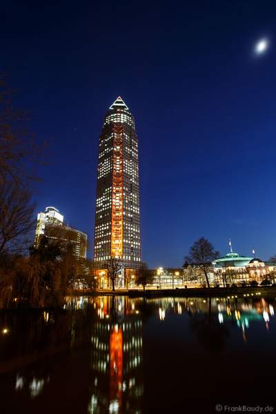 Illumination Messeturm bei der Luminale 2016 in Frankfurt