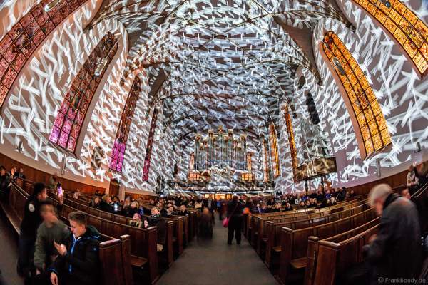 Licht-Installation mit der Rieger-Orgel in der Katharinenkirche bei der Luminale 2016