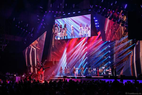 Circo National de Cuba mit Show HAVANA NIGHTS beim PRG LEA 2016 - Live Entertainment Award in der Festhalle in Frankfurt