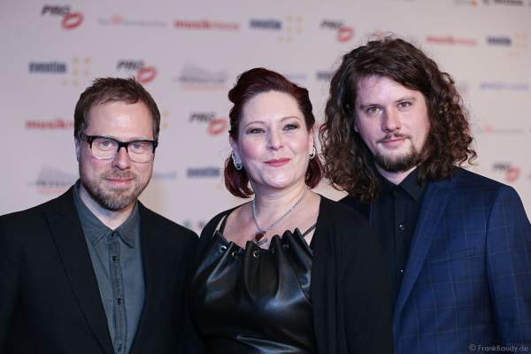 AnNa R. mit ihrer neuen Band Gleis 8 (Manne Uhlig und Timo Dorsch) beim PRG LEA 2016 - Live Entertainment Award in der Festhalle