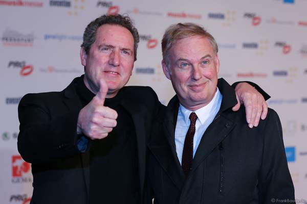 Andy McCluskey und Paul Humphreys von Orchestral Manoeuvres in the Dark (OMD) beim PRG LEA 2016 - Live Entertainment Award in der Festhalle in Frankfurt