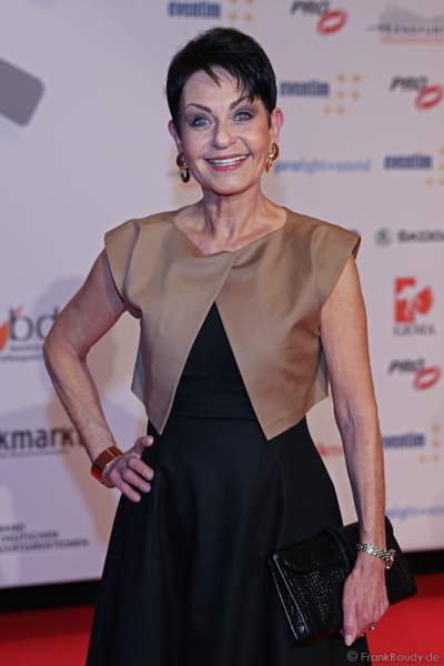 Sibylle Nicolai auf dem roten Teppich beim PRG LEA 2016 - Live Entertainment Award in der Festhalle in Frankfurt