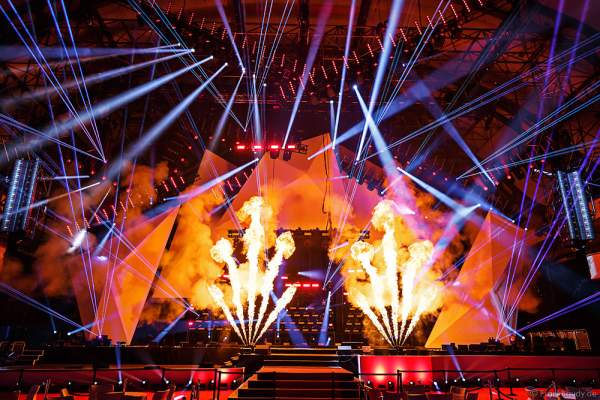 A02 Imposante Demo-Show während der Prolight + Sound 2016 in der Festhalle Frankfurt