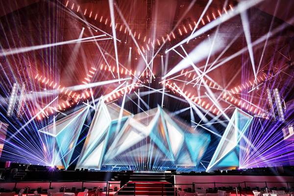 A05 Imposante Demo-Show während der Prolight + Sound 2016 in der Festhalle Frankfurt