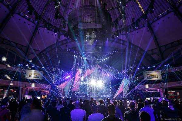 A17 Imposante Demo-Show während der Prolight + Sound 2016 in der Festhalle Frankfurt