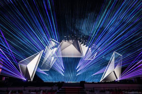 A21 Imposante Demo-Show während der Prolight + Sound 2016 in der Festhalle Frankfurt