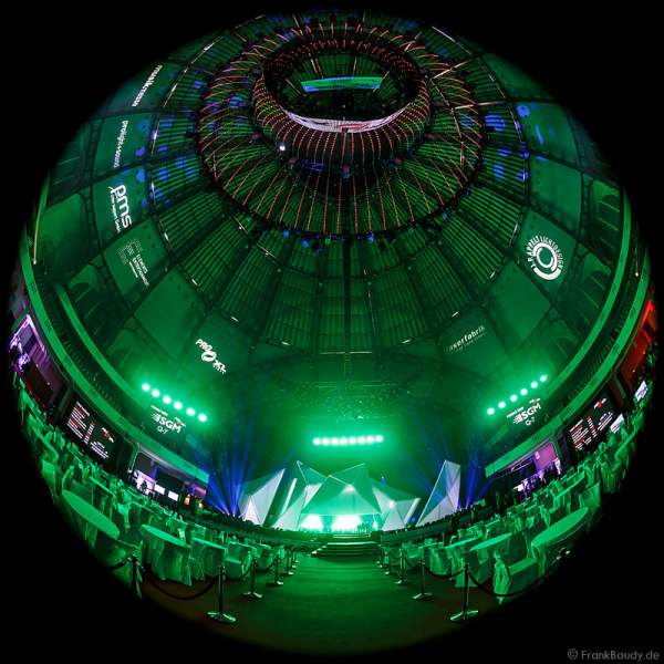 A33 Imposante Demo-Show während der Prolight + Sound 2016 in der Festhalle Frankfurt