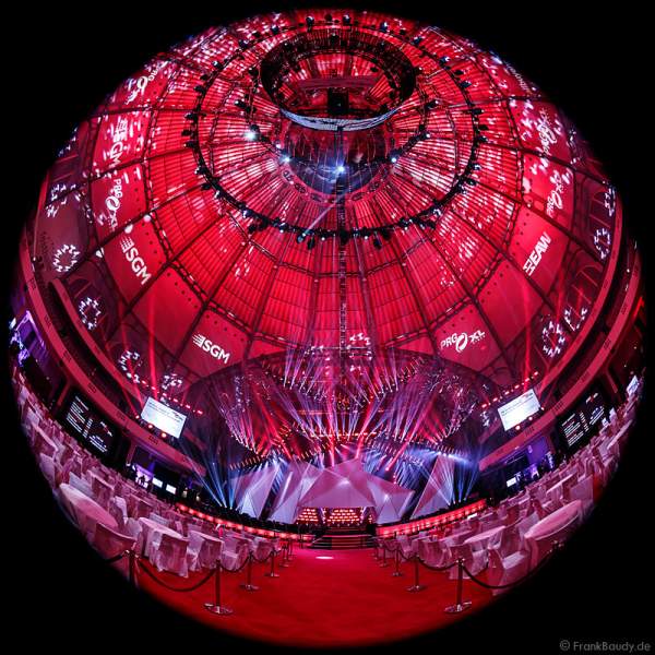 A35 Imposante Demo-Show während der Prolight + Sound 2016 in der Festhalle Frankfurt