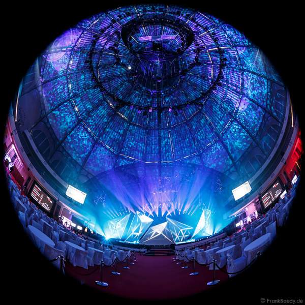 A37 Imposante Demo-Show während der Prolight + Sound 2016 in der Festhalle Frankfurt