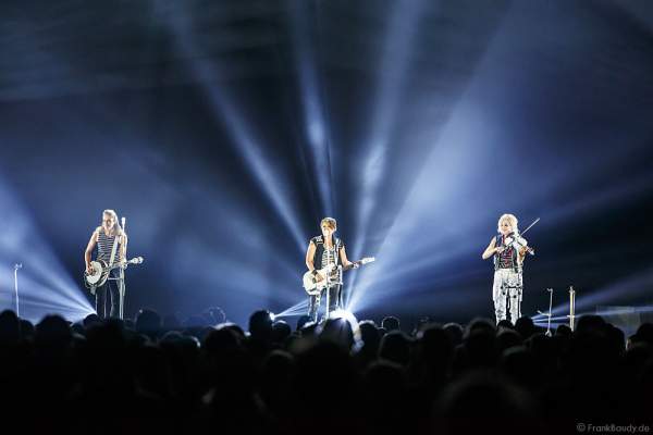 Konzert der Dixie Chicks während ihrer DCX MMXVI World Tour am 17.04.2016 im Hallenstadion in Zürich/Schweiz