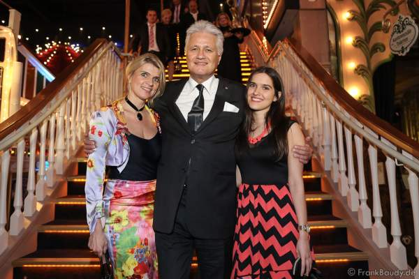 Guido Knopp mit Ehefrau Gabriella und Tochter Katharina beim Radio Regenbogen Award 2016 am 22. April 2016 im Europa-Park in Rust