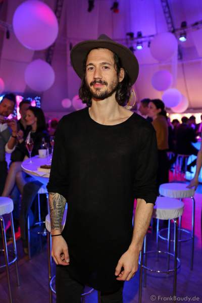 Claudio Heinzmann (Manager und Bruder von Stefanie Heinzmann) beim Radio Regenbogen Award 2016 am 22. April 2016 im Europa-Park in Rust