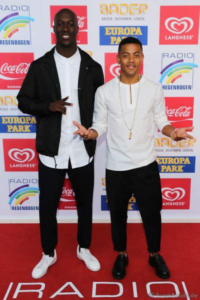 Nico & Vinz (früher Envy - Nicolay „Nico“ Sereba und Vincent „Vinz“ Dery) beim Radio Regenbogen Award 2016 am 22. April 2016 im Europa-Park in Rust