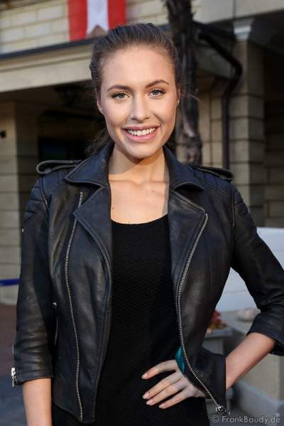 Alena Gerber bei der Premiere der neuen Abendshow Night.Beat.Angels am 29. April 2016 im Europa-Park in Rust