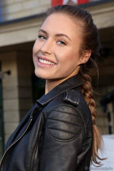 Alena Gerber bei der Premiere der neuen Abendshow Night.Beat.Angels am 29. April 2016 im Europa-Park in Rust