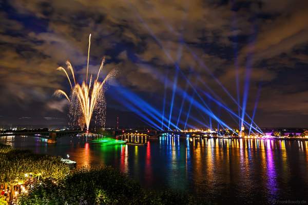 Großes Feuerwerk mit einer Lasershow bei den Mainzer Sommerlichter 2016