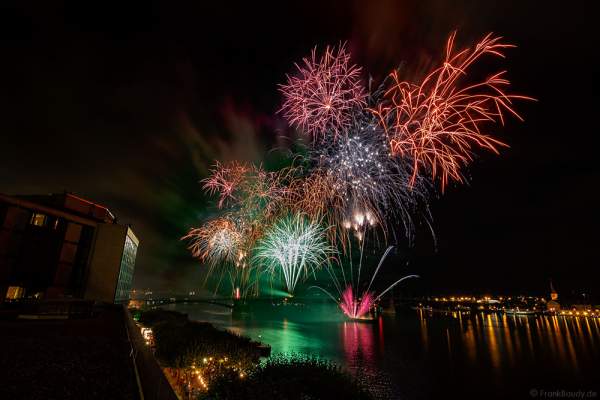 Einzigartiges Feuerwerk bei den Mainzer Sommerlichter 2016
