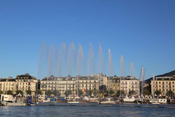 Mobile Wassershow am Tag beim Geneva Lake Festival 2016 - Schweiz