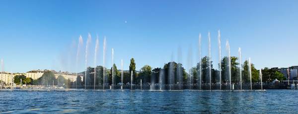Mobile Wassershow am Tag beim Geneva Lake Festival 2016 - Schweiz