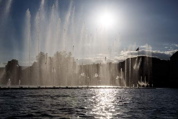 Mobile Wassershow am Abend beim Geneva Lake Festival 2016 - Schweiz