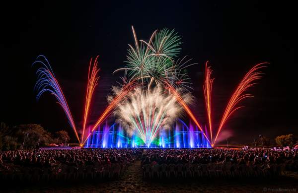Wasserspiele, Feuerwerk und Laser bei "Best of" aus über 30 Jahren Aquatique Show in Furdenheim 2016