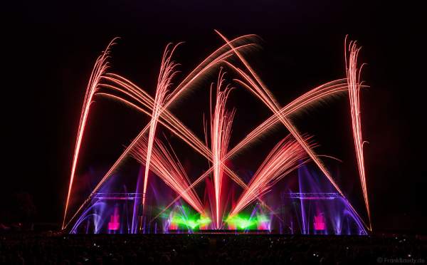 Wasserspiele, Feuerwerk und Laser bei "Best of" aus über 30 Jahren Aquatique Show in Furdenheim 2016