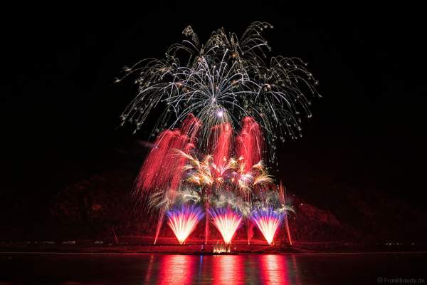 Ameria - The Metamorphosis of Lights mit Feuerwerk bei Rhein in Flammen 2016 in Oberwesel, Nacht der 1000 Feuer