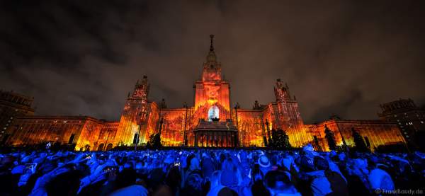 Eröffnungsfeier von Circle of Light 2016 in Moskau mit der 3D Video Mapping Show Boundless MSU